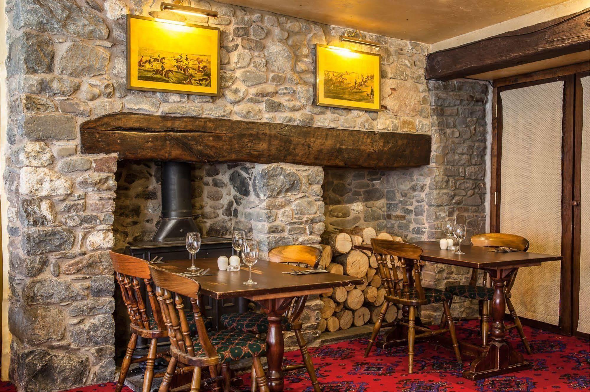 The King'S Head Llandovery Exterior photo