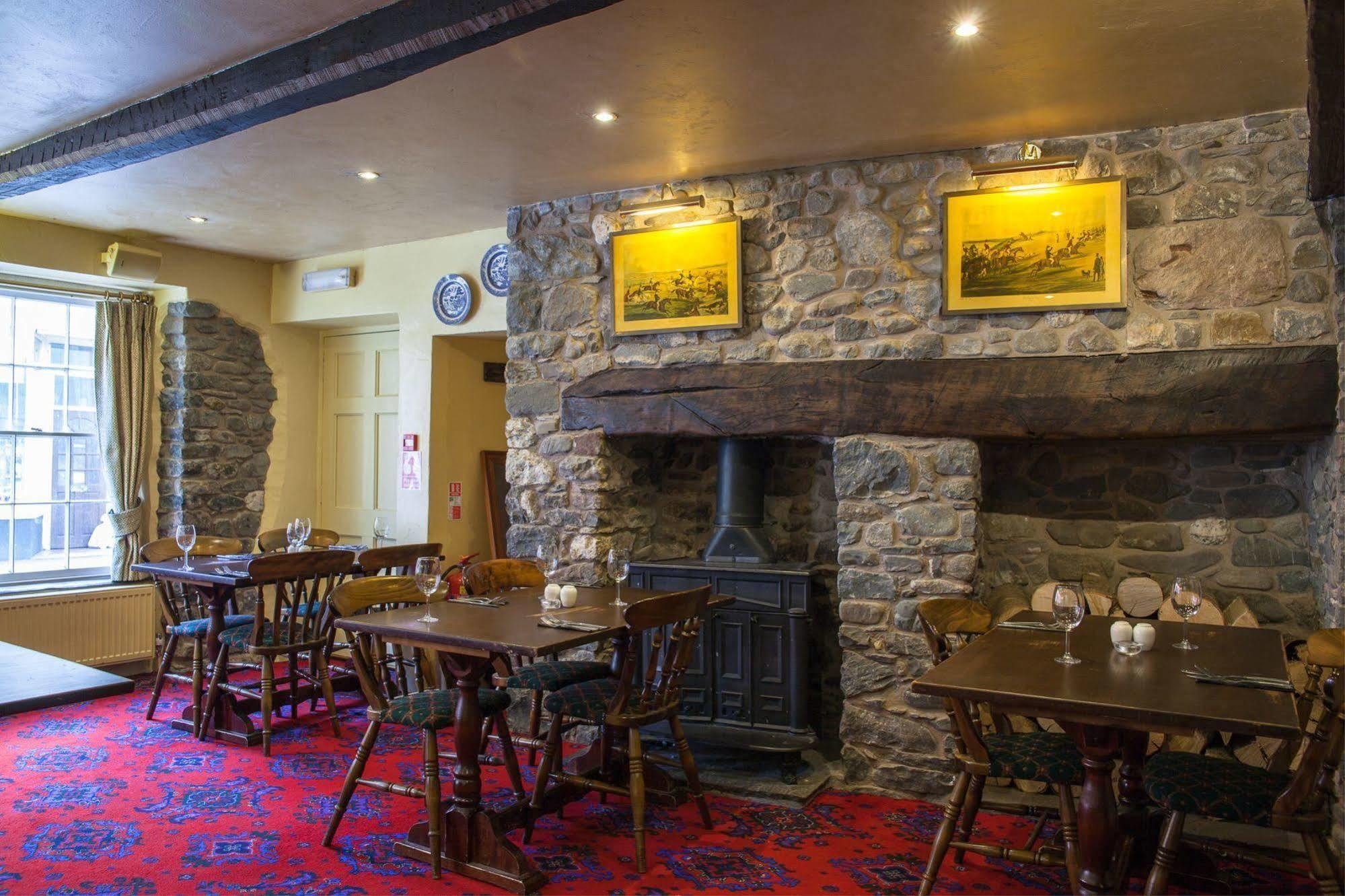 The King'S Head Llandovery Exterior photo